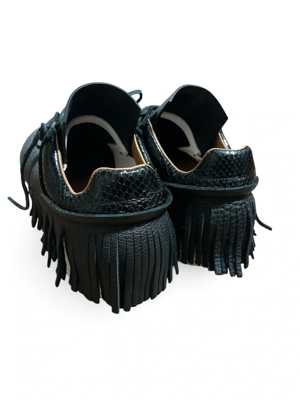 Esseutesse - Women's Fringe Leather Sneaker